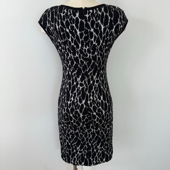 St. John Knit Sheath Dress Cap Sleeve Knee-Length Black/White Animal Print 2 - Picture 6 of 11